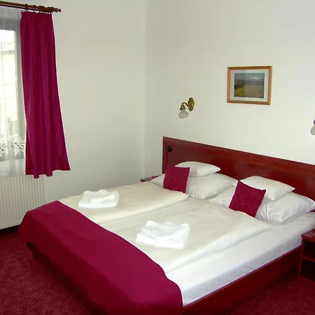 Adler 3* Budaörs