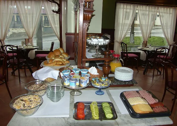 Adler Ξενοδοχείο Budaörs